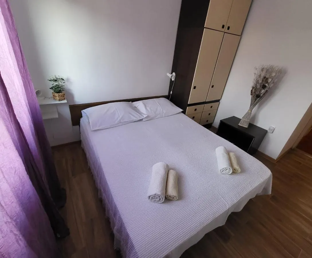 Viva Jadranovo Apartment