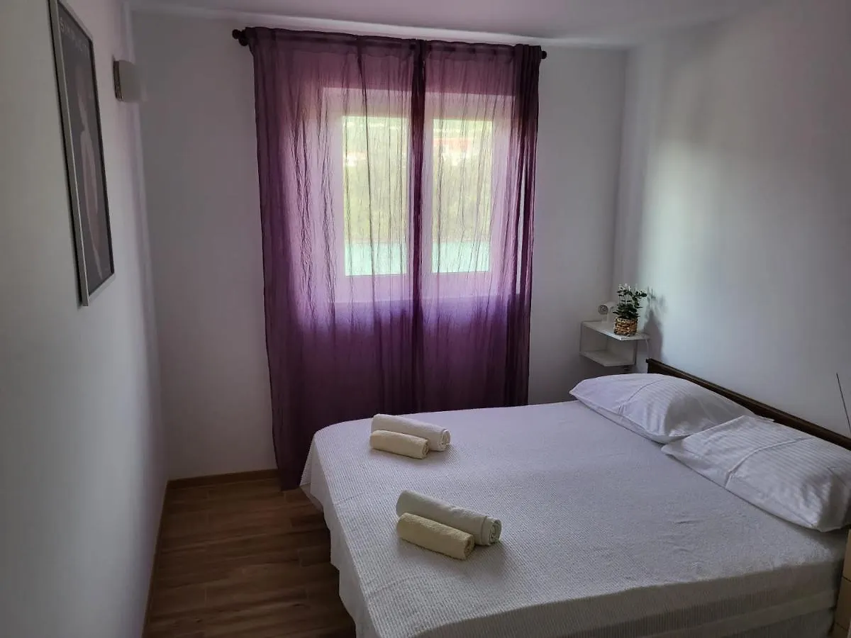 Viva Jadranovo Apartment Croatia
